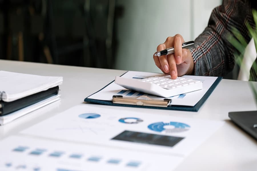 4 Services To Look Out For In An Outsource Accounting Firm
